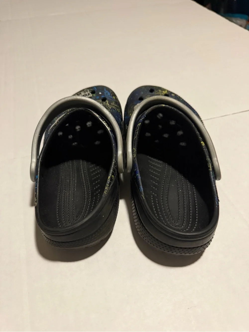 Crocs Star Wars Grogu Mandalorian Kids J3 Black Clogs w/ Jibbitz